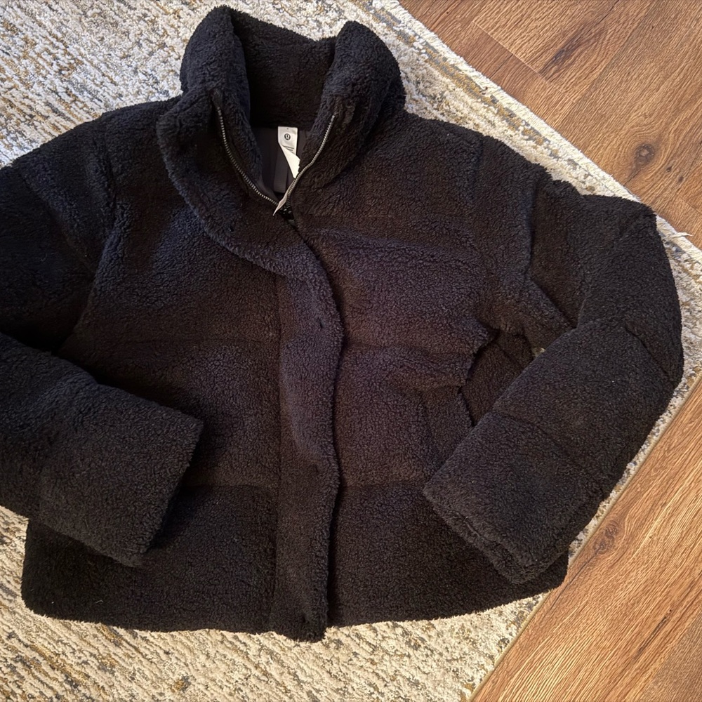 Lululemon WunderPuff Sherpa Down Filled Women's Black Jacket size 4